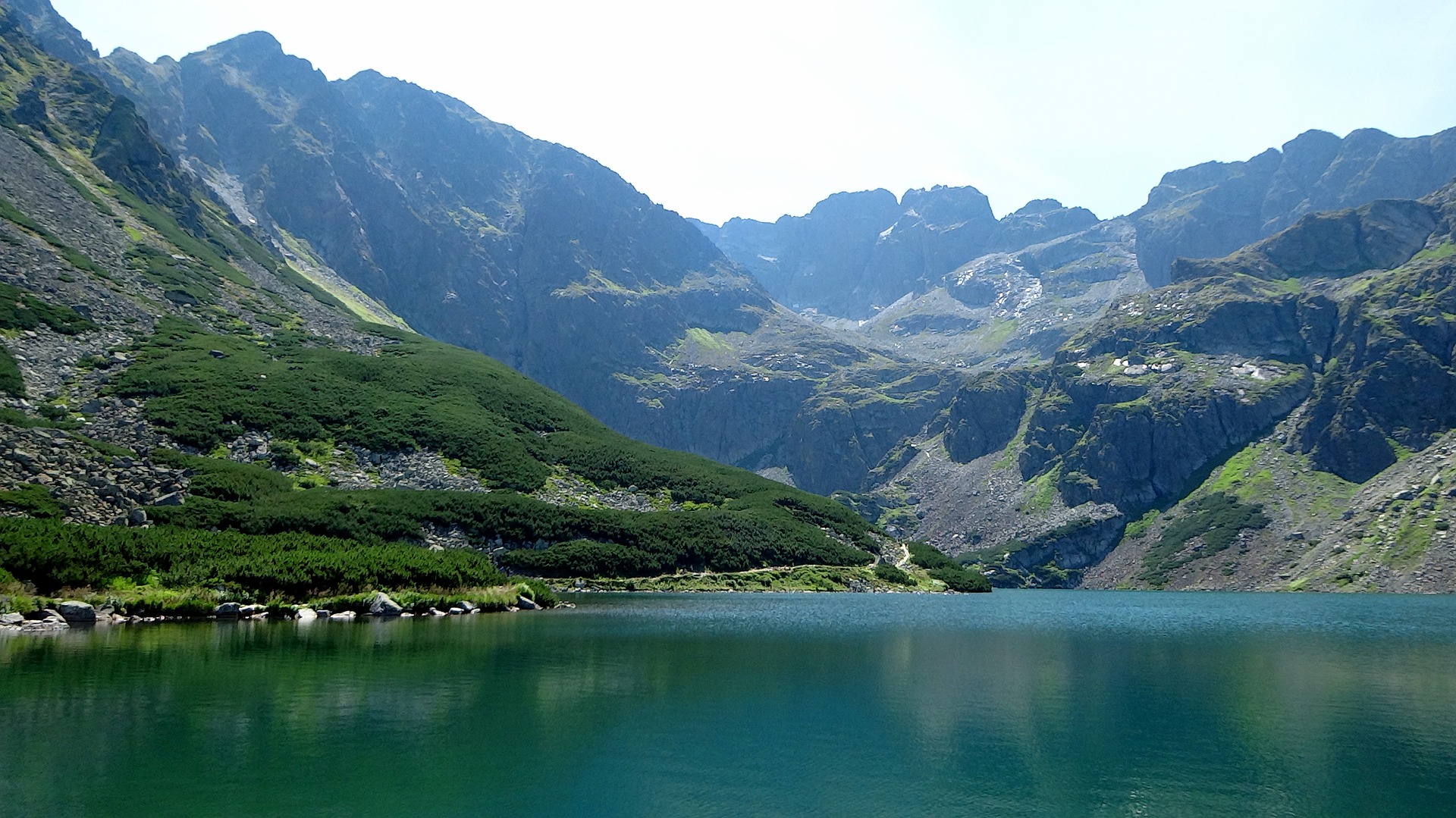 Jak przygotować się na wycieczkę w Tatry? Poznaj przydatne wskazówki