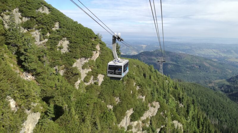 Piękna pogoda w Tatrach i tłumy turystów w weekend
