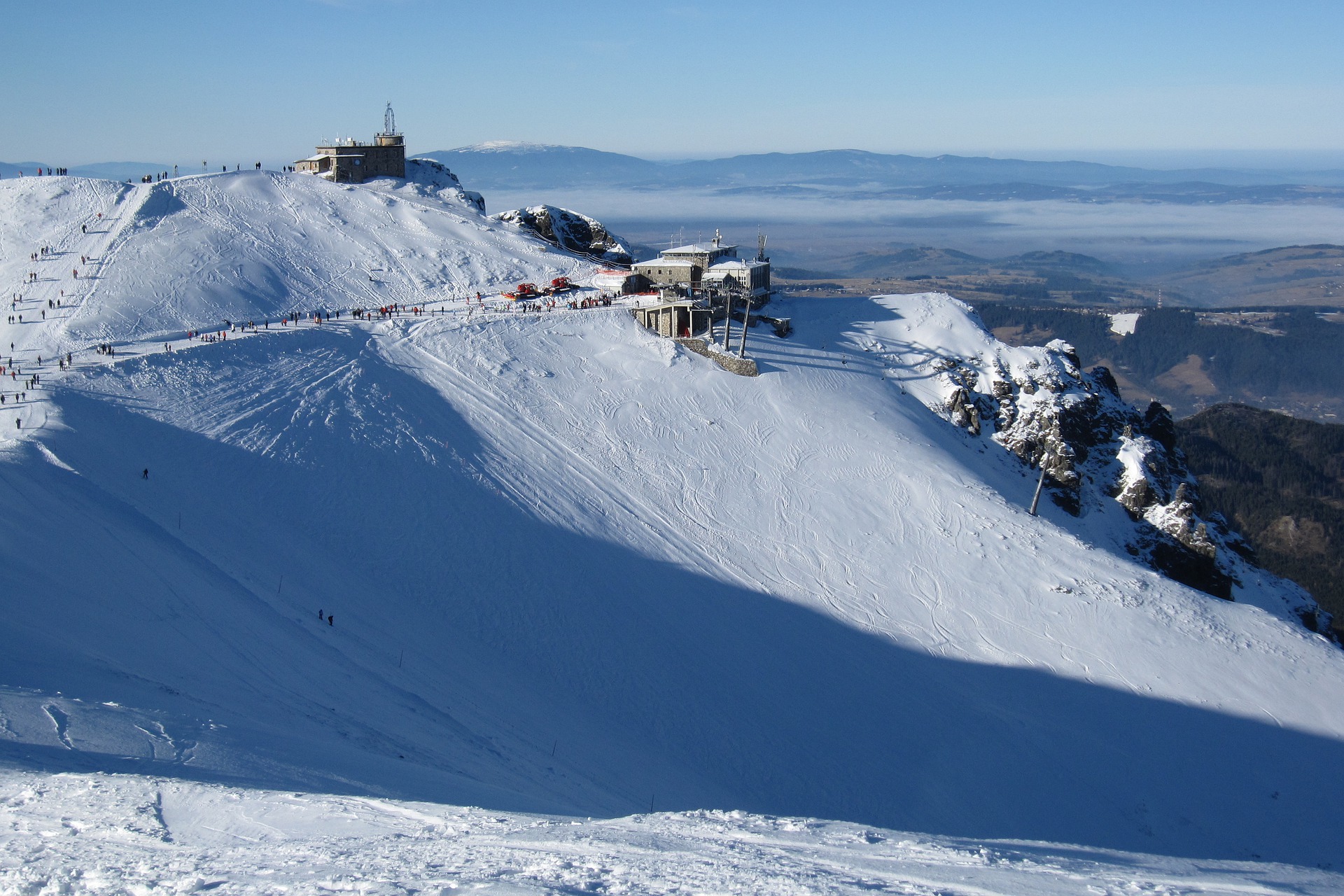W Dolinie Gąsienicowej i Goryczkowej wciąż można jeździć na nartach